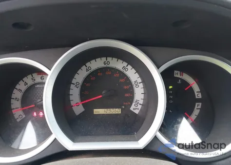 2014 Toyota Tacoma Base V6 z USA, uszkodzony, nr VIN 3TMMU4FN2EM070457